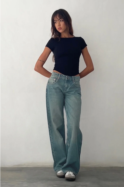 Nora Low-Rise Straight-Leg Jeans - Gray-Blue